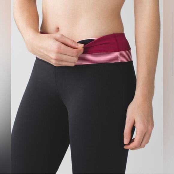 Lululemon Run: Inspire Crop II All Luxtreme – Black/Tonka Stripe Berry | Size 4 - Picture 2 of 8
